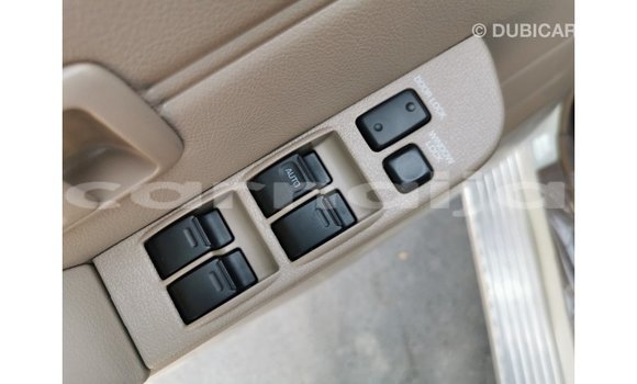 Acheter Import Voiture Toyota Land Cruiser Blanc à Import - Dubai, État d'Abia Acheter Import Voiture Toyota Land Cruiser Blanc à Import - Dubai, État d'Abia