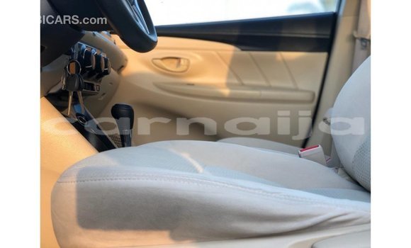 Acheter Import Voiture Toyota Yaris Blanc à Import - Dubai, État d'Abia Acheter Import Voiture Toyota Yaris Blanc à Import - Dubai, État d'Abia
