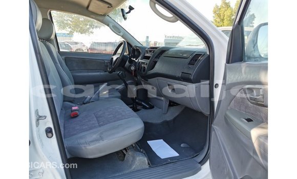 Buy Import Toyota Hilux White Car in Import - Dubai in Abia State Buy Import Toyota Hilux White Car in Import - Dubai in Abia State