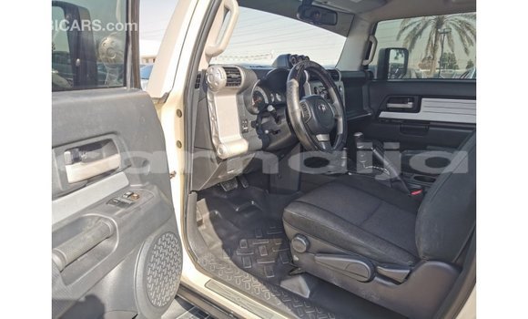 Buy Import Toyota FJ Cruiser Beige Car in Import - Dubai in Abia State Buy Import Toyota FJ Cruiser Beige Car in Import - Dubai in Abia State