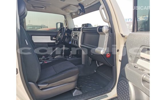 Buy Import Toyota FJ Cruiser Beige Car in Import - Dubai in Abia State Buy Import Toyota FJ Cruiser Beige Car in Import - Dubai in Abia State