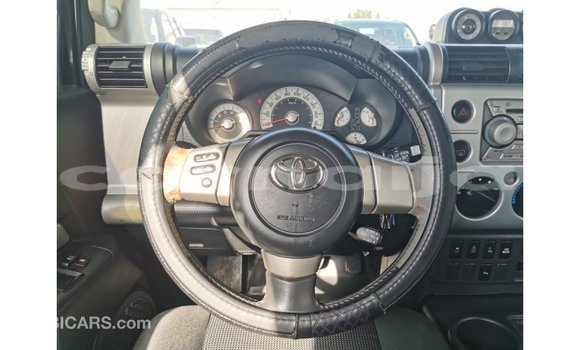 Buy Import Toyota FJ Cruiser Beige Car in Import - Dubai in Abia State Buy Import Toyota FJ Cruiser Beige Car in Import - Dubai in Abia State