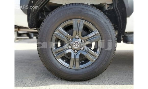 Buy Import Toyota Hilux White Car in Import - Dubai in Abia State Buy Import Toyota Hilux White Car in Import - Dubai in Abia State