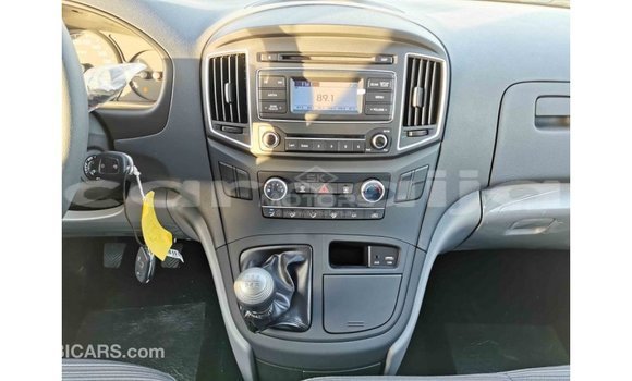 Acheter Import Voiture Hyundai Cargo Blanc à Import - Dubai, État d'Abia Acheter Import Voiture Hyundai Cargo Blanc à Import - Dubai, État d'Abia