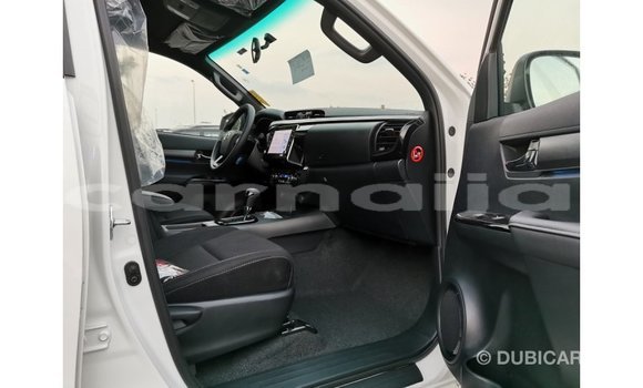Acheter Import Voiture Toyota Hilux Blanc à Import - Dubai, État d'Abia Acheter Import Voiture Toyota Hilux Blanc à Import - Dubai, État d'Abia