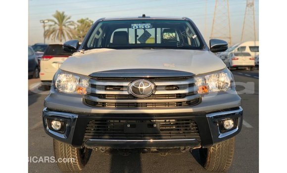 Buy Import Toyota Hilux White Car in Import - Dubai in Abia State Buy Import Toyota Hilux White Car in Import - Dubai in Abia State