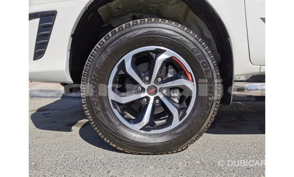 Buy Import Toyota Hilux White Car in Import - Dubai in Abia State Buy Import Toyota Hilux White Car in Import - Dubai in Abia State