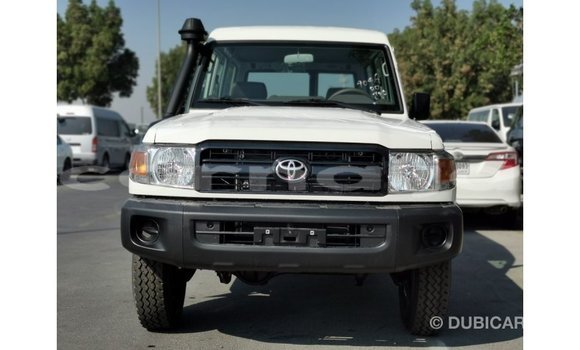 Buy Import Toyota Land Cruiser White Car in Import - Dubai in Abia State Buy Import Toyota Land Cruiser White Car in Import - Dubai in Abia State