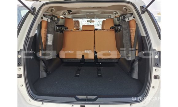Acheter Import Voiture Toyota Fortuner Blanc à Import - Dubai, État d'Abia Acheter Import Voiture Toyota Fortuner Blanc à Import - Dubai, État d'Abia
