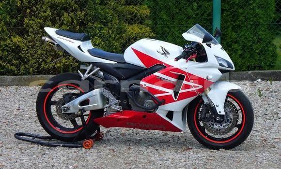 Buy Used Honda CBR White Bike in Abuja in Lagos State