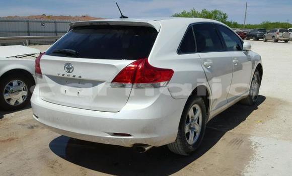 Buy Used Toyota Venza White Car in Lagos in Lagos State Buy Used Toyota Venza White Car in Lagos in Lagos State
