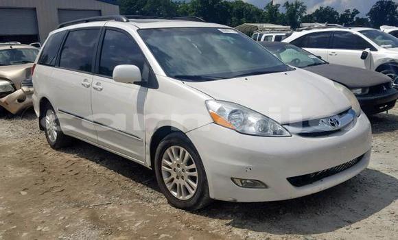 Acheter Occasion Voiture Toyota Sienna Blanc à Lagos, État de Lagos Acheter Occasion Voiture Toyota Sienna Blanc à Lagos, État de Lagos