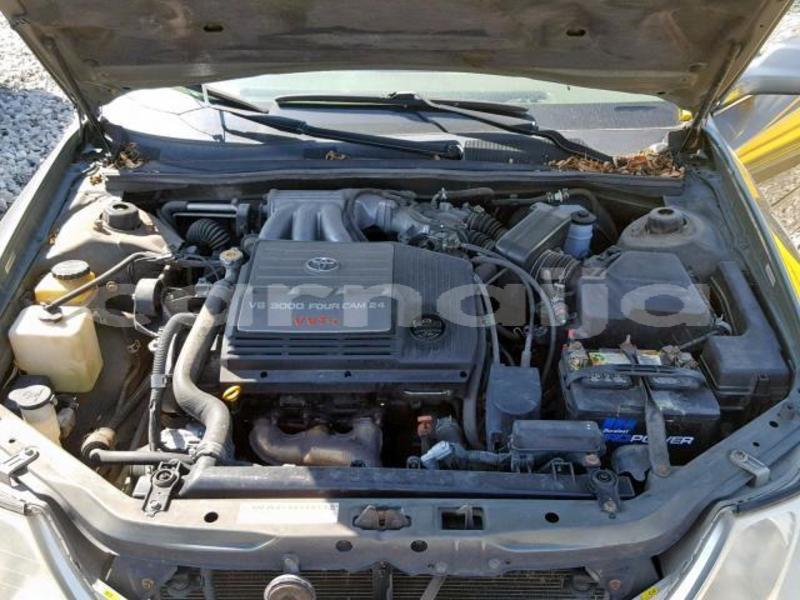 Big with watermark 2002 toyota avalon xl..7