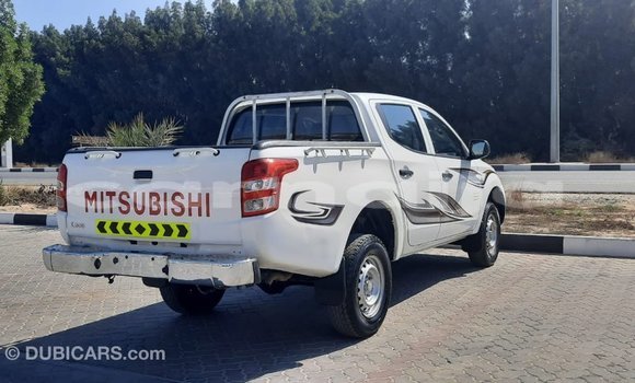 Acheter Import Voiture Mitsubishi L200 Blanc à Import - Dubai, État d'Abia Acheter Import Voiture Mitsubishi L200 Blanc à Import - Dubai, État d'Abia