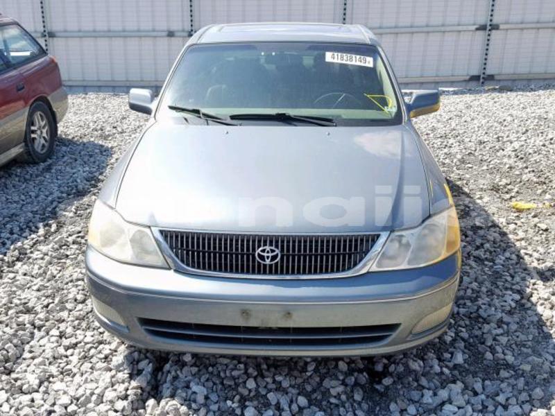 Big with watermark 2002 toyota avalon xl..9