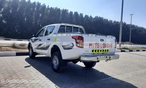 Acheter Import Voiture Mitsubishi L200 Blanc à Import - Dubai, État d'Abia Acheter Import Voiture Mitsubishi L200 Blanc à Import - Dubai, État d'Abia