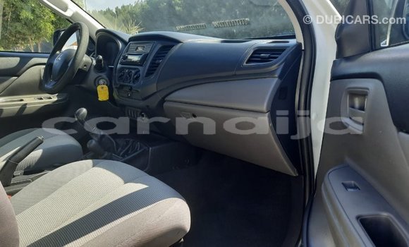 Acheter Import Voiture Mitsubishi L200 Blanc à Import - Dubai, État d'Abia Acheter Import Voiture Mitsubishi L200 Blanc à Import - Dubai, État d'Abia