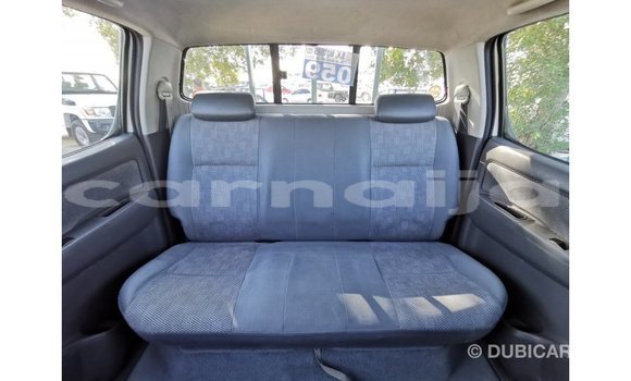 Acheter Import Voiture Toyota Hilux Blanc à Import - Dubai, État d'Abia Acheter Import Voiture Toyota Hilux Blanc à Import - Dubai, État d'Abia