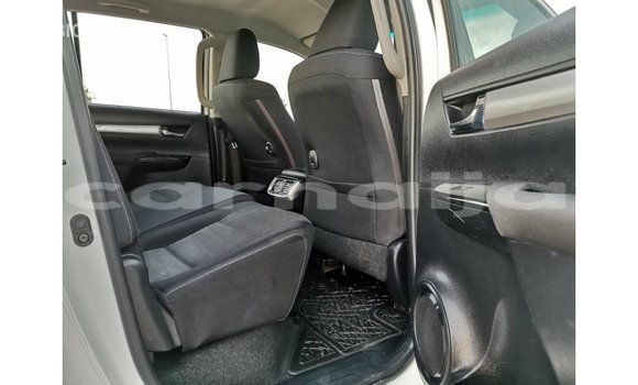 Buy Import Toyota Hilux White Car in Import - Dubai in Abia State Buy Import Toyota Hilux White Car in Import - Dubai in Abia State