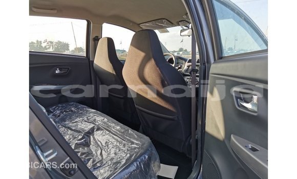 Buy Import Toyota HiAce Other Truck in Import - Dubai in Abia State Buy Import Toyota HiAce Other Truck in Import - Dubai in Abia State