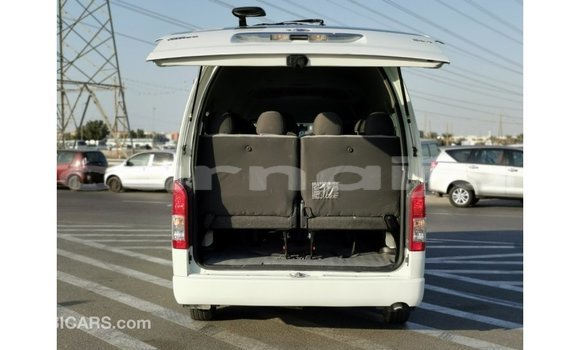 Acheter Import Voiture Toyota Hiace Blanc à Import - Dubai, État d'Abia Acheter Import Voiture Toyota Hiace Blanc à Import - Dubai, État d'Abia