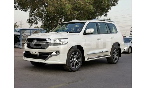 Acheter Import Voiture Toyota Land Cruiser Blanc à Import - Dubai, État d'Abia Acheter Import Voiture Toyota Land Cruiser Blanc à Import - Dubai, État d'Abia