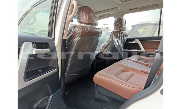 Acheter Import Voiture Toyota Land Cruiser Blanc à Import - Dubai, État d'Abia Acheter Import Voiture Toyota Land Cruiser Blanc à Import - Dubai, État d'Abia