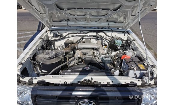 Buy Import Toyota Land Cruiser White Car in Import - Dubai in Abia State Buy Import Toyota Land Cruiser White Car in Import - Dubai in Abia State