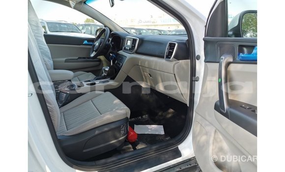 Acheter Import Voiture Kia Sportage Blanc à Import - Dubai, État d'Abia Acheter Import Voiture Kia Sportage Blanc à Import - Dubai, État d'Abia
