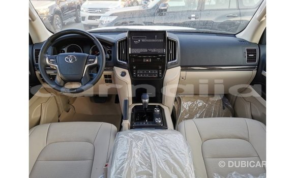 Acheter Import Voiture Toyota Land Cruiser Blanc à Import - Dubai, État d'Abia Acheter Import Voiture Toyota Land Cruiser Blanc à Import - Dubai, État d'Abia