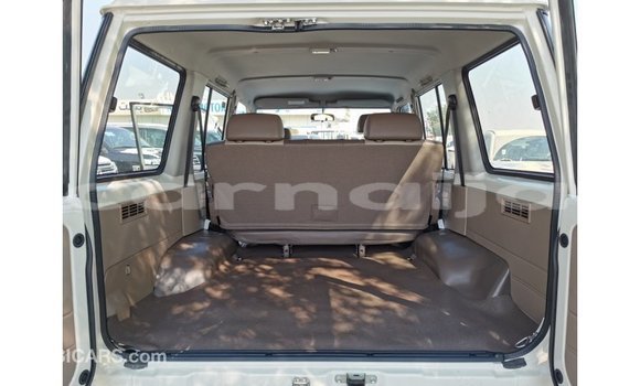 Buy Import Toyota Land Cruiser White Car in Import - Dubai in Abia State Buy Import Toyota Land Cruiser White Car in Import - Dubai in Abia State