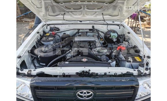 Buy Import Toyota Land Cruiser White Car in Import - Dubai in Abia State Buy Import Toyota Land Cruiser White Car in Import - Dubai in Abia State