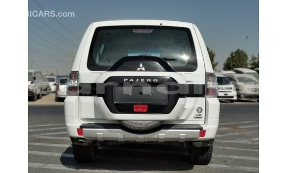 Acheter Import Voiture Mitsubishi Pajero Blanc à Import - Dubai, État d'Abia Acheter Import Voiture Mitsubishi Pajero Blanc à Import - Dubai, État d'Abia