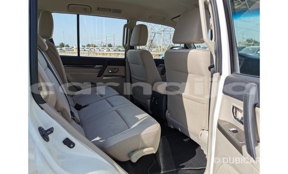 Acheter Import Voiture Mitsubishi Pajero Blanc à Import - Dubai, État d'Abia Acheter Import Voiture Mitsubishi Pajero Blanc à Import - Dubai, État d'Abia
