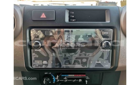 Acheter Import Voiture Toyota Land Cruiser Blanc à Import - Dubai, État d'Abia Acheter Import Voiture Toyota Land Cruiser Blanc à Import - Dubai, État d'Abia
