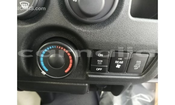 Acheter Import Utilitaire Toyota DA Blanc à Import - Dubai, État d'Abia Acheter Import Utilitaire Toyota DA Blanc à Import - Dubai, État d'Abia