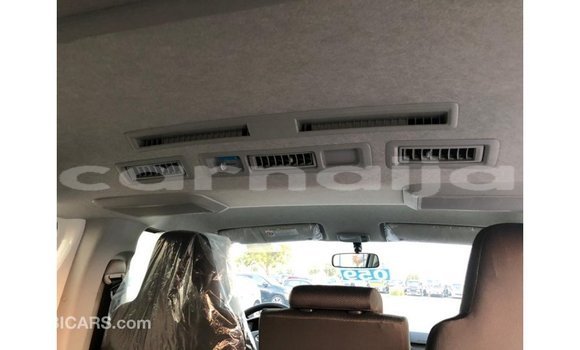 Buy Import Toyota DA White Truck in Import - Dubai in Abia State Buy Import Toyota DA White Truck in Import - Dubai in Abia State