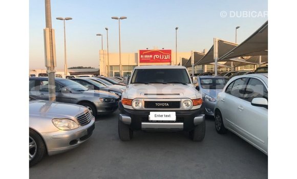 Buy Import Toyota FJ Cruiser White Car in Import - Dubai in Abia State Buy Import Toyota FJ Cruiser White Car in Import - Dubai in Abia State