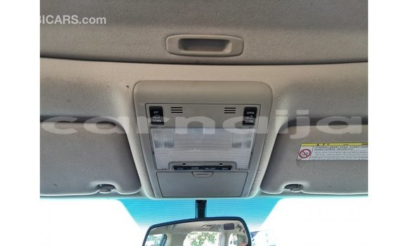 Acheter Import Voiture Toyota Land Cruiser Blanc à Import - Dubai, État d'Abia Acheter Import Voiture Toyota Land Cruiser Blanc à Import - Dubai, État d'Abia