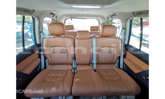 Acheter Import Voiture Toyota Land Cruiser Blanc à Import - Dubai, État d'Abia Acheter Import Voiture Toyota Land Cruiser Blanc à Import - Dubai, État d'Abia