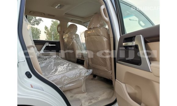 Acheter Import Voiture Toyota Land Cruiser Blanc à Import - Dubai, État d'Abia Acheter Import Voiture Toyota Land Cruiser Blanc à Import - Dubai, État d'Abia