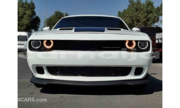 Acheter Import Voiture Dodge Challenger Blanc à Import - Dubai, État d'Abia Acheter Import Voiture Dodge Challenger Blanc à Import - Dubai, État d'Abia