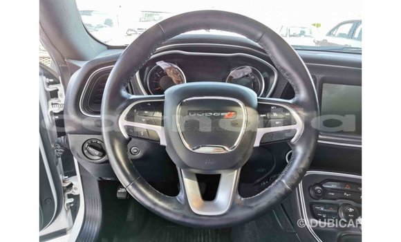 Acheter Import Voiture Dodge Challenger Blanc à Import - Dubai, État d'Abia Acheter Import Voiture Dodge Challenger Blanc à Import - Dubai, État d'Abia