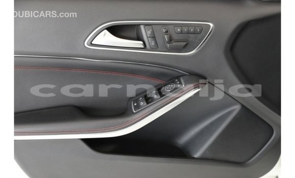 Buy Import Mercedes-Benz 190 White Car in Import - Dubai in Abia State Buy Import Mercedes-Benz 190 White Car in Import - Dubai in Abia State