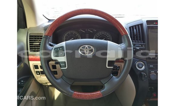 Buy Import Toyota Land Cruiser White Car in Import - Dubai in Abia State Buy Import Toyota Land Cruiser White Car in Import - Dubai in Abia State