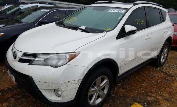 Acheter Occasion Voiture Toyota RAV4 Blanc à Abuja, État de Lagos Acheter Occasion Voiture Toyota RAV4 Blanc à Abuja, État de Lagos