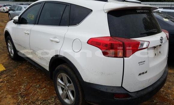 Buy Used Toyota RAV4 White Car in Abuja in Lagos State Buy Used Toyota RAV4 White Car in Abuja in Lagos State
