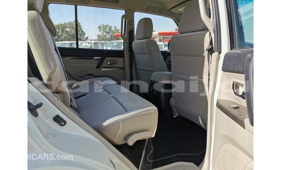 Buy Import Mitsubishi Pajero White Car in Import - Dubai in Abia State Buy Import Mitsubishi Pajero White Car in Import - Dubai in Abia State