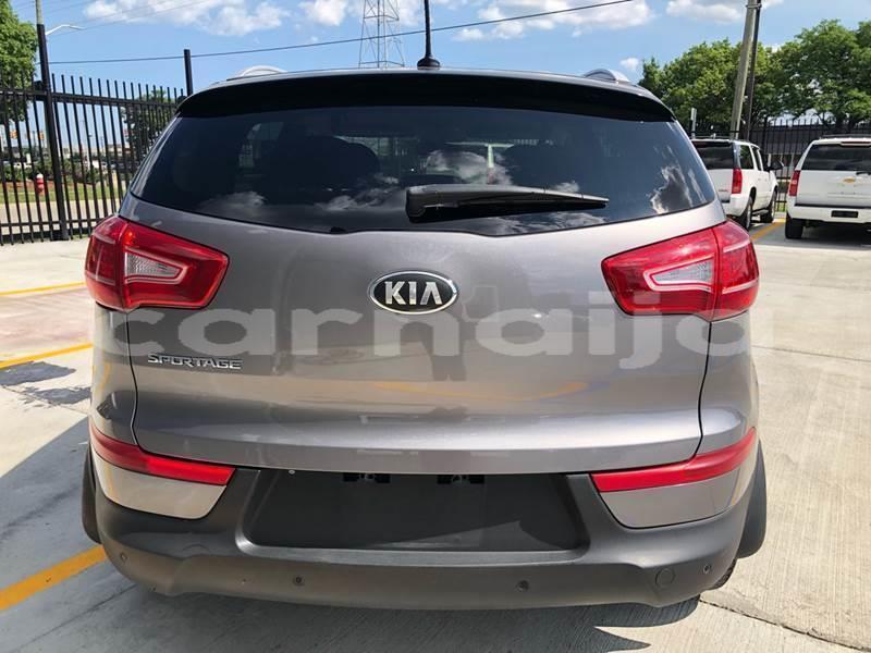 Big with watermark 2013 kia sportage..8