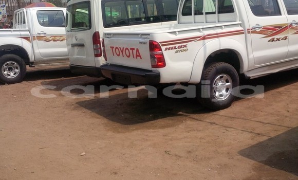 Acheter Import Voiture Toyota Hilux Blanc à Lagos, État de Lagos Acheter Import Voiture Toyota Hilux Blanc à Lagos, État de Lagos